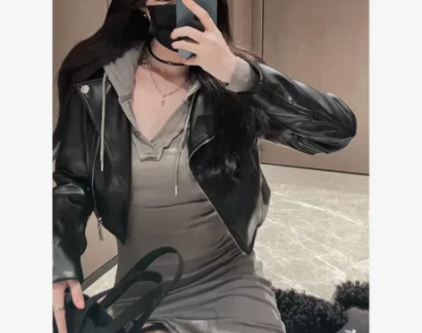 出张智妍皮衣没摘吊牌全新 感兴趣的话点“我...