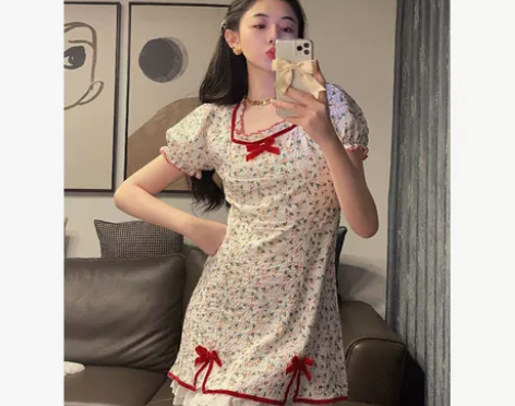 法式复古蕾丝边碎花短裙少女感收腰显瘦森系甜...