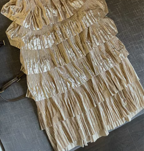 韩代丝绒蛋糕裙，有点厚重，现在也能穿，全新...