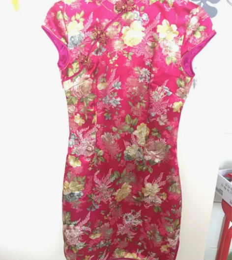 就结婚时穿了一下。结婚时我156cm，96...