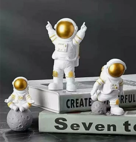 【全新包邮】14.8元3个太空人宇航员桌面...