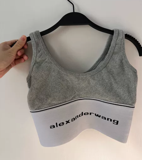 aw 背心黑灰两色全新没穿过 无胸垫低价出...