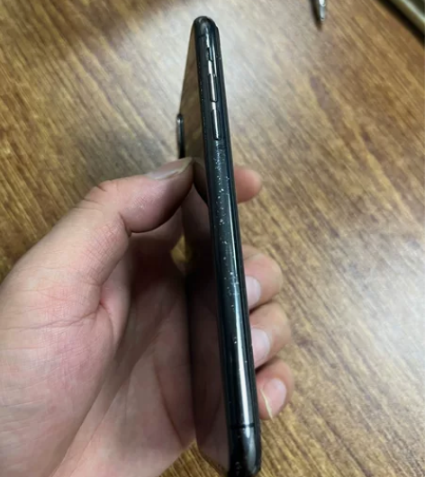 iPhone x港版无拆修64g 便宜出售...