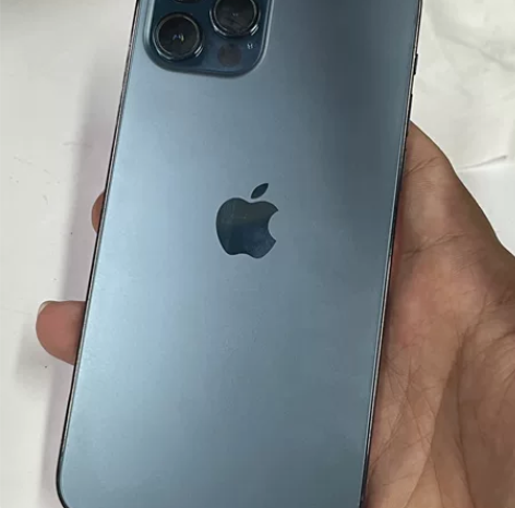 出一台自用的iPhone 12 pro、蓝...