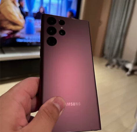 三星s22u 国行 国行 在保 着急卖，绯...