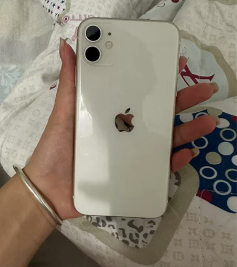 Apple 苹果 iPhone 11  机...