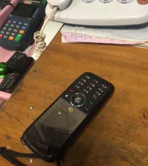 智能ZTE/中兴 电话机几乎全新! 4G电...