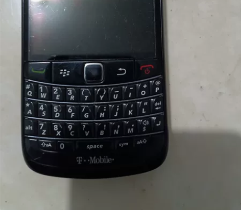 黑莓手机9780，没有试机，功能不知道好坏...