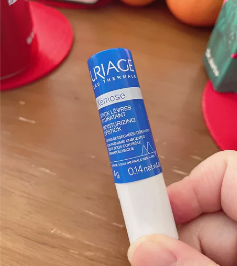 依泉（Uriage）润唇膏蓝管滋润防干裂秋...