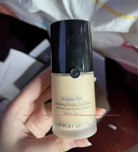 阿玛尼蓝标粉底液，3号色，京东600多入的...