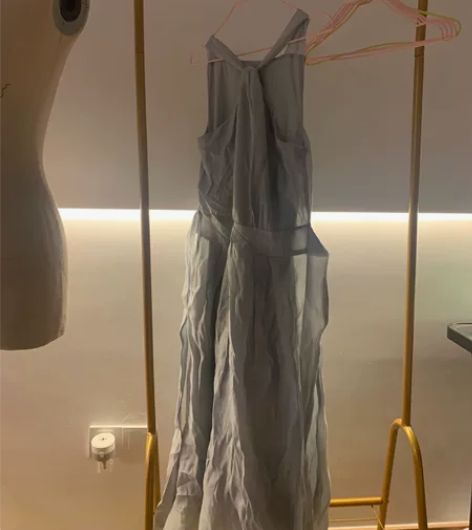 蓝色轻奢高级感连衣裙 s码，适合较瘦的女生...