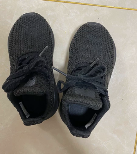 阿迪正品，140码 感兴趣的话点“我想要”...