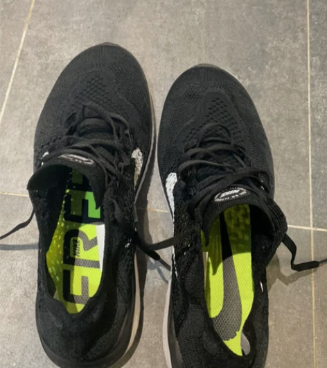 耐克Nike网眼运动鞋跑鞋39.5码，商场...