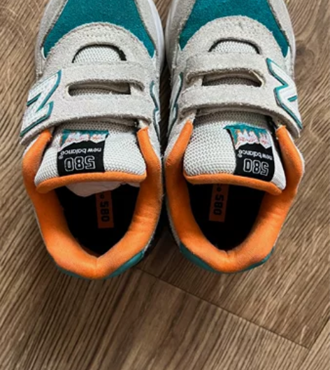 儿童 新百伦580 原价499，现价80包...