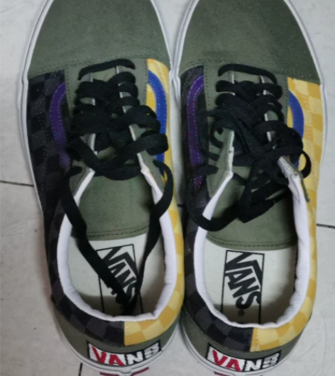 出3双万斯，都是95新 42码，正品 板鞋...