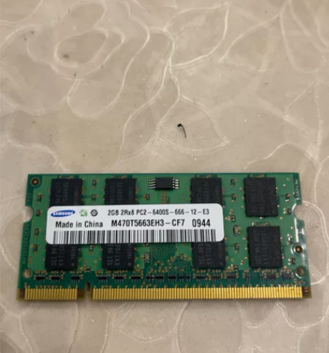 三星笔记本内存，2GB 型号见第一张图 感...