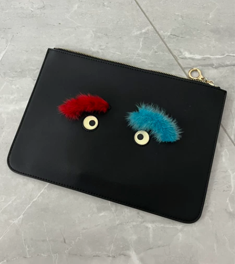 手拿包 真毛重金属全新未使用 可以收纳。可...