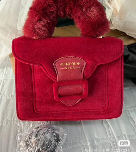 婚庆 结婚 手拿包 几乎全新 感兴趣的话点...
