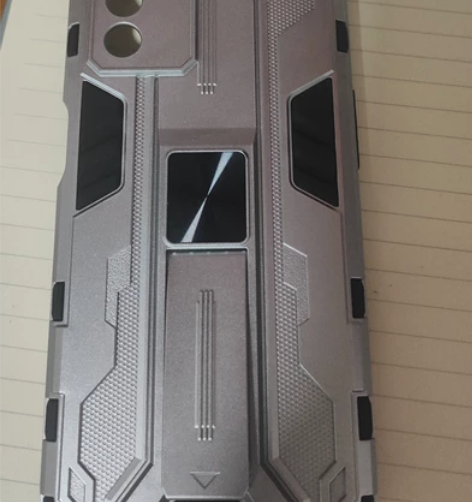 出两个realme q3s的手机壳，因为买...