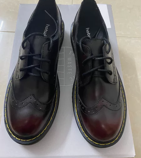 热风布洛克女鞋 全新牛皮，牛津鞋底，37码...