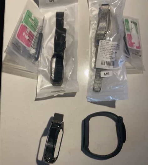 小米手环5/6通用～共4个，（3金属一硅胶...