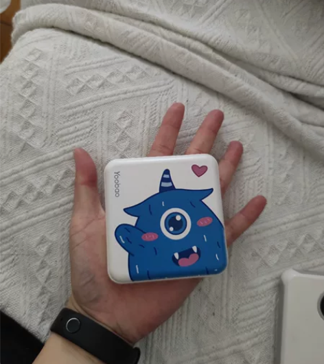 羽博充电宝，10000毫安。 感兴趣的话点...