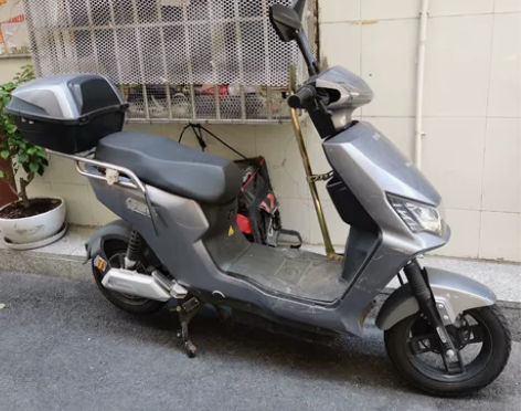 9成新台铃新国标电动车（全新车架2800）...