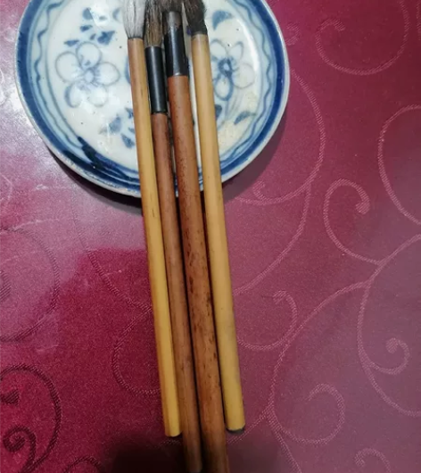 狼毫，羊毫毛笔，四支通走价，前几年前的东西...