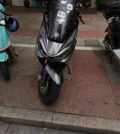 2022七月份买的，因为要换车现在低价处理...