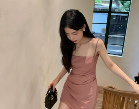 xm定制打底超显白针织吊带连衣裙女秋季纯欲...