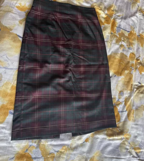 优衣库半身裙一步裙学院风 几乎全新 感兴趣...