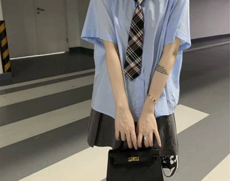 学院风减龄简约翻领袖衬衫高腰百褶半身裙子 ...