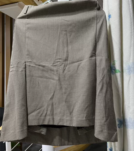 全新品牌格子中裙,ML适合,我158/11...