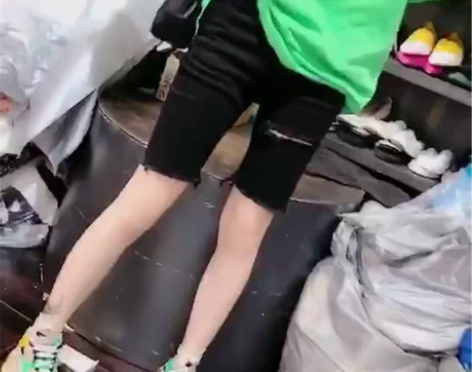 杨幂明星同款黑色牛仔短裤女夏季新款高腰直筒...