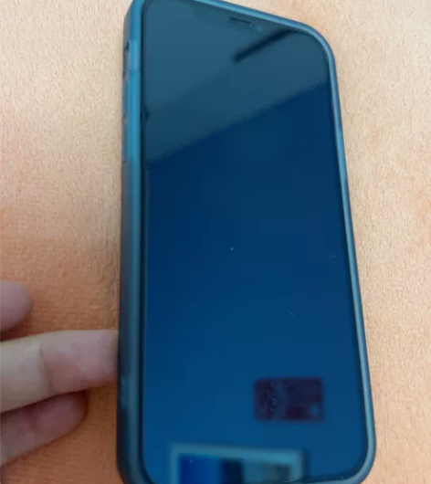 苹果12 128g 自用的，内存不够，换的...
