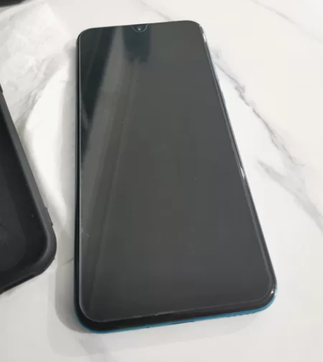 荣耀20青春版，无任何维修，屏幕完好，游戏...