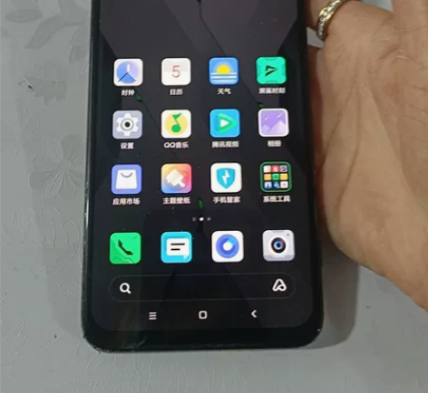 14号黑鲨游戏,手机三运行,12+128屏...