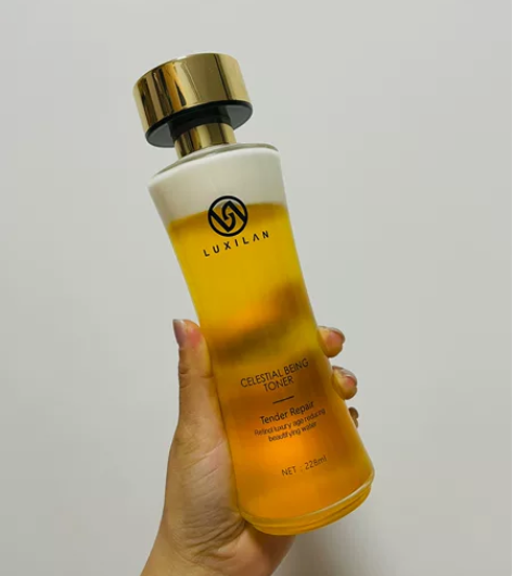 化妆水全新40元带走 朋友送的全新未用过。...