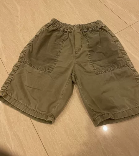 zara 家咸菜绿工装短裤 152尺码 搭...
