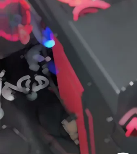 玩嘉战兽机箱出售,#电脑机箱 原价399实...