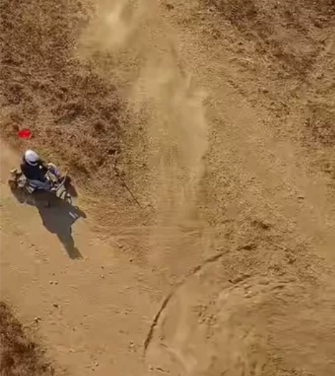 还有四台，9.99新，真越野卡丁车置换摩托...