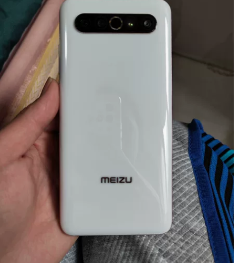 魅族17pro 8＋128 定白，去年五月...