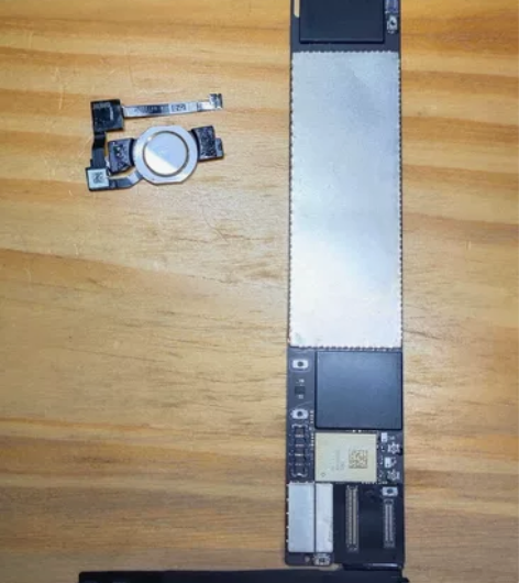 ipad mini4主板128g有问题开机...