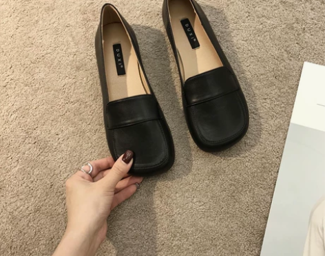 朋友实体店不开，原价卖168元的小皮鞋乐福...