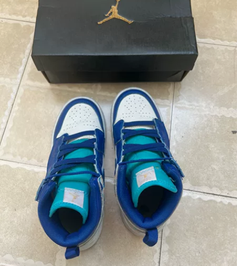 乔丹篮球鞋 36码 内长23厘米 感兴趣的...