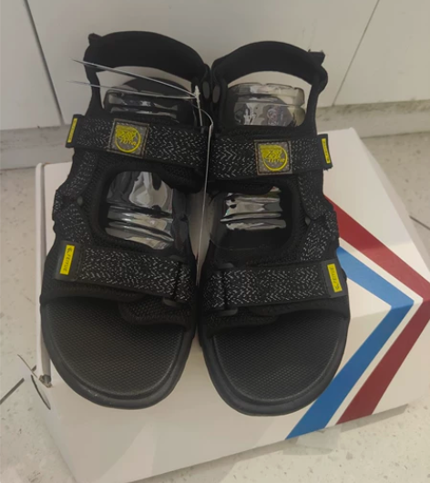 飞跃回力凉鞋黑色43码 一次都没穿过不太喜...