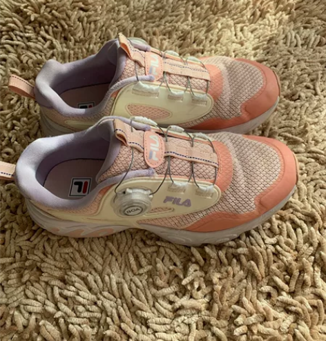 斐乐女童大童旋钮鞋，36码数，内长23，个...