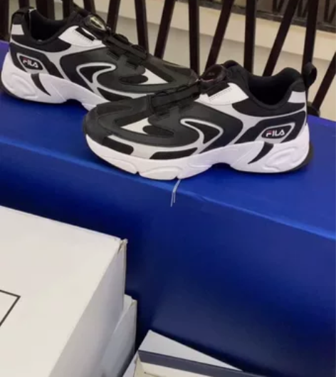 Fila斐乐BOA自动鞋扣运动鞋 全新 全...