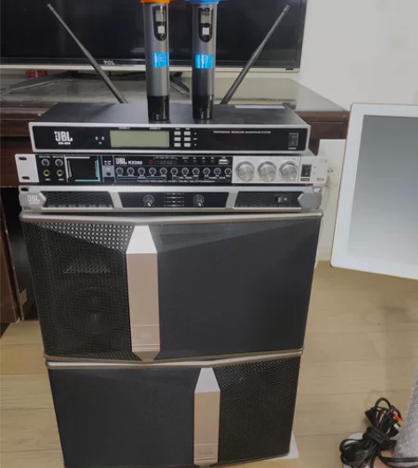 强劲低频JBL KI512十二寸卡包音箱音...