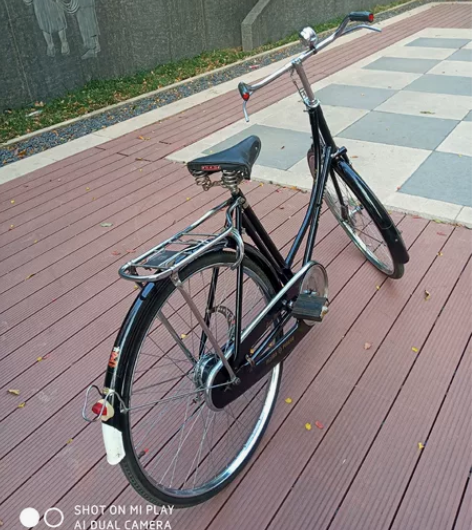 28飞鸽弯梁女式涨闸自行车，83年出厂，原...